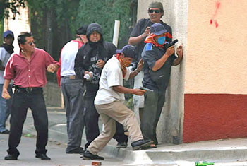Armed mob in Oaxaca